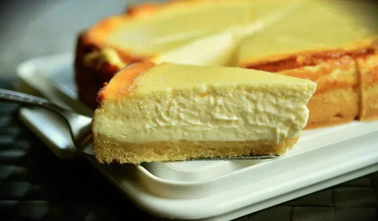 “Descubra a Receita Irresistível do Bolo de Queijo: Uma Delícia que Vai Encantar Seu Paladar!”