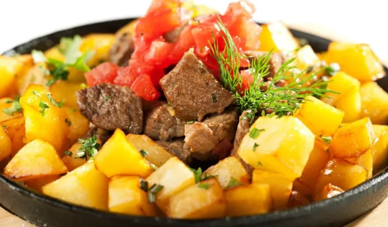 “Deliciosa Receita de Carne com Batata: O Prato Perfeito para Surpreender sua Família!”