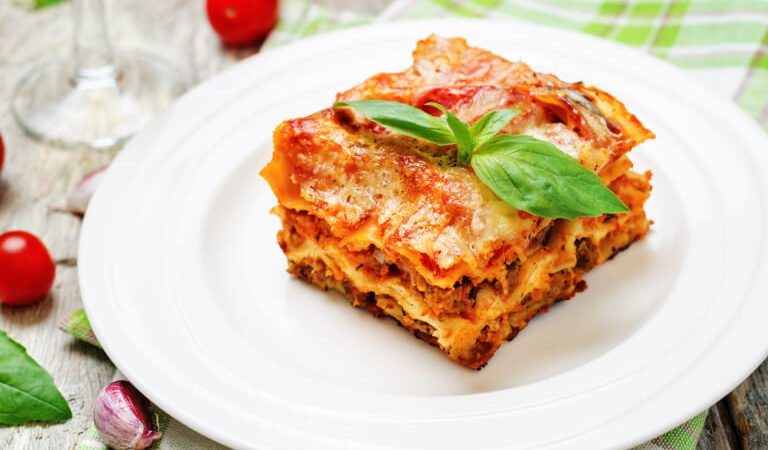 “Receita Irresistível de Lasanha de Carne Moída: O Prato Perfeito para Impressionar!”