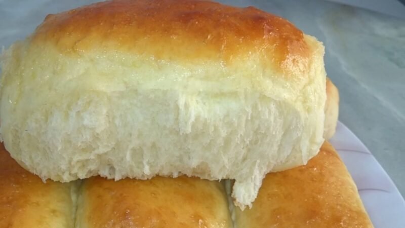 “Descubra a Receita do Pão Caseiro Fofo: Delícia Irresistível que Você Pode Fazer em Casa!”