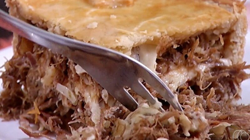 “Descubra a Irresistível Torta de Carne Seca Desfiada: Receita Prática e Deliciosa para Surpreender!”